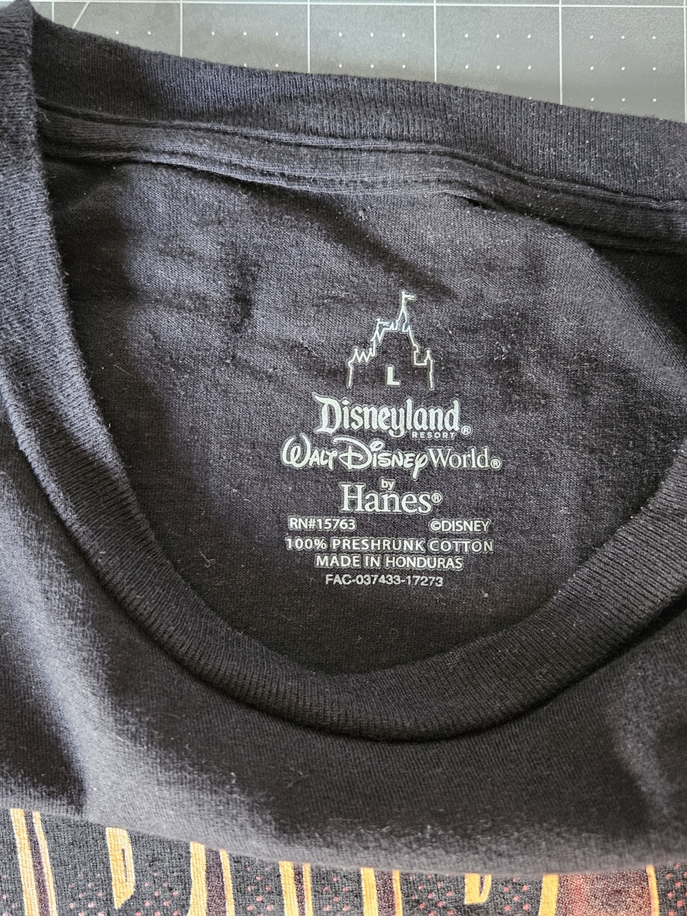 WDW Twilight Zone TOWER OF TERROR T-Shirt w/ Glow-in-Dark Detail - Picture 7 of 7